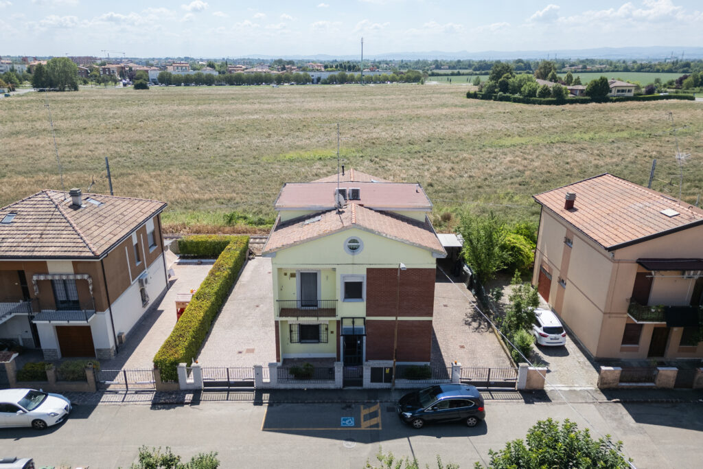 Vista aerea della proprietà e del cortile